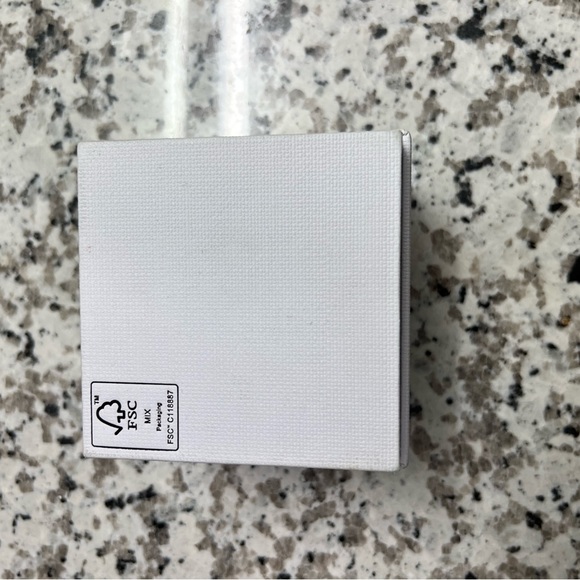 Guess Silver Watch - Picture 10 of 12